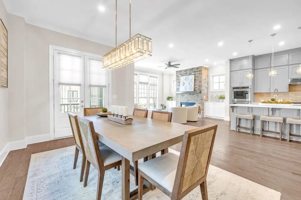 Sandy Springs, Georgia 30328, 4 Bedrooms Bedrooms, ,3 BathroomsBathrooms,Residential,Sold,7711207