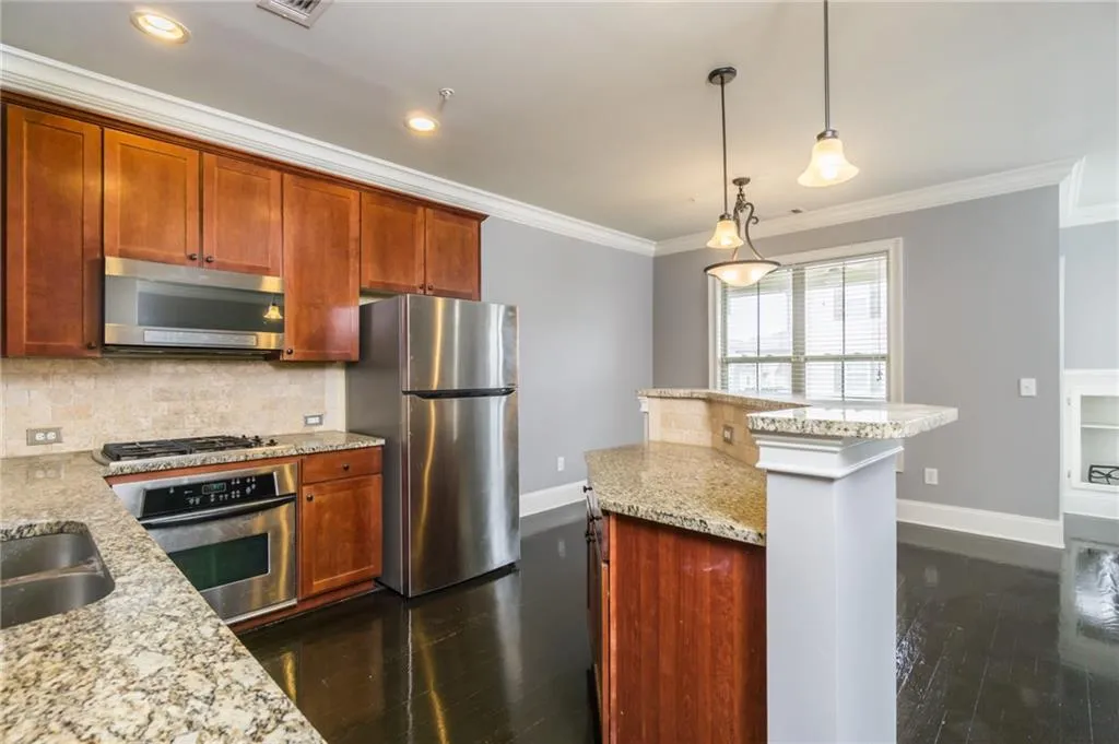 757 Berrydale Drive Unit 44, Atlanta, Georgia 30328, 3 Bedrooms Bedrooms, ,2 BathroomsBathrooms,Residential,Sold,757 Berrydale Drive Unit 44,7036119