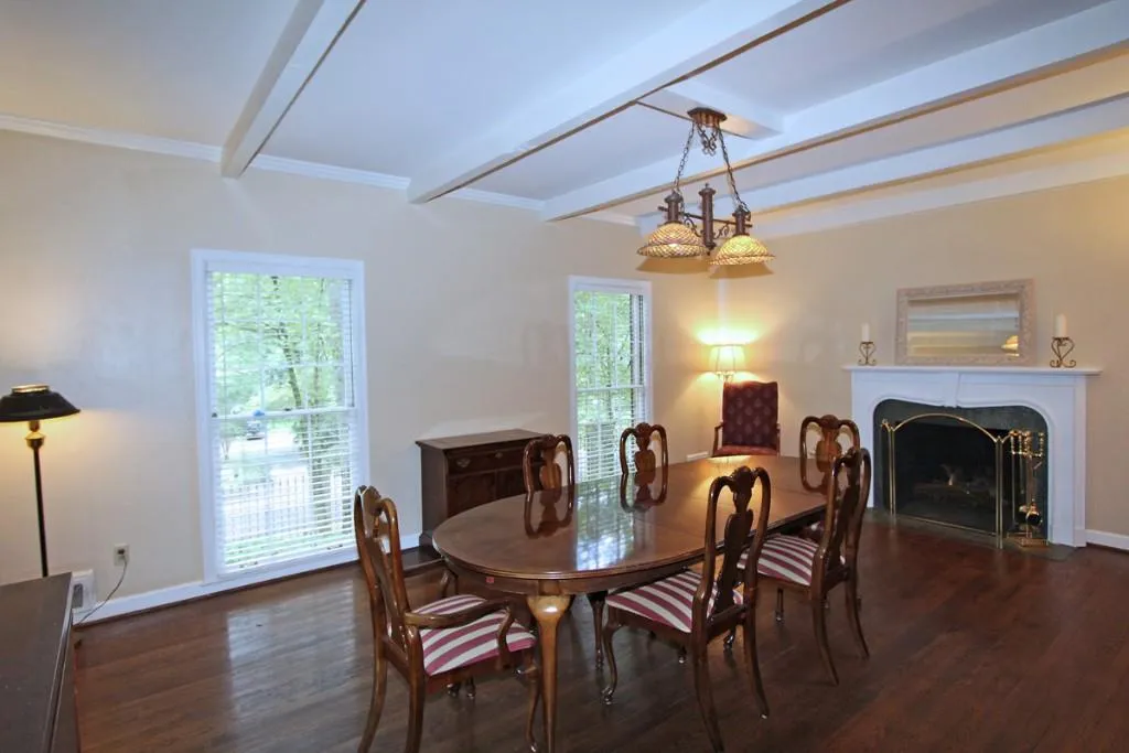 60 River Court Parkway, Sandy Springs, Georgia 30328, 5 Bedrooms Bedrooms, ,5 BathroomsBathrooms,Residential,Sold,60 River Court Parkway,5584006