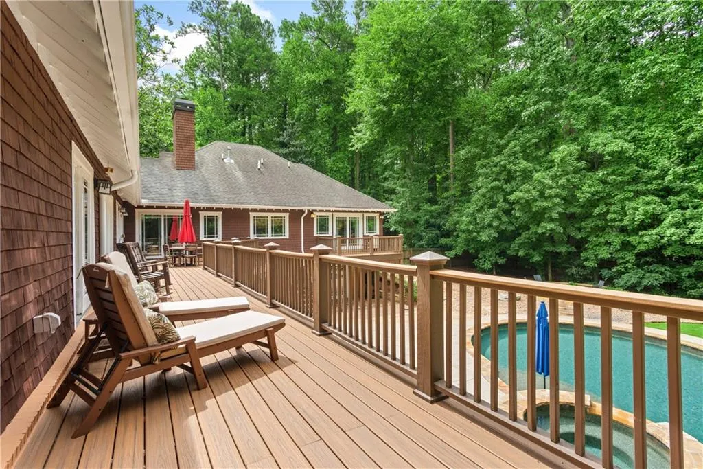Deck access from  2nd Primary on Main - overlooks resort backyard.