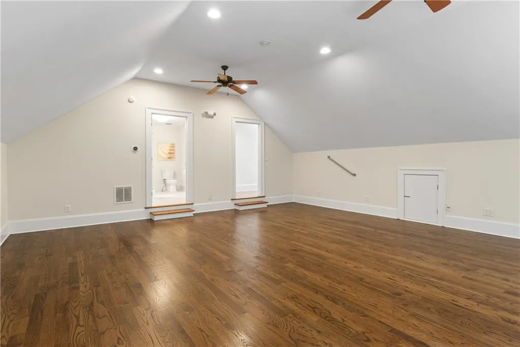 Extra Large Upper Private Bonus Room could be  guest quarters / o