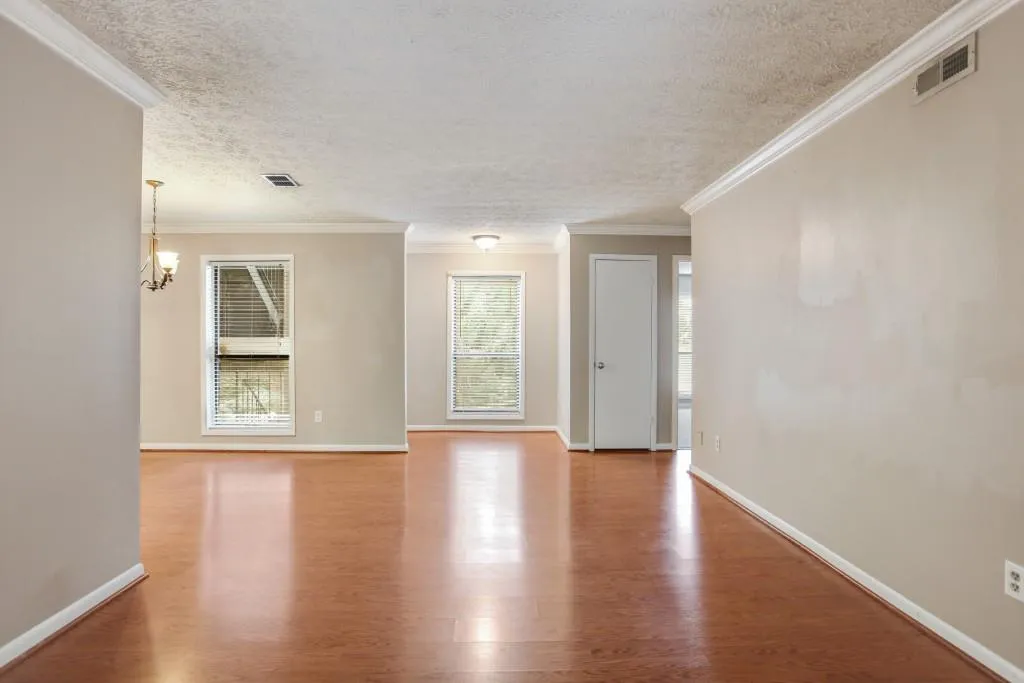 5137 Roswell Road Unit 7, Sandy Springs, Georgia 30342, 2 Bedrooms Bedrooms, ,2 BathroomsBathrooms,Residential,Sold,5137 Roswell Road Unit 7,5929338
