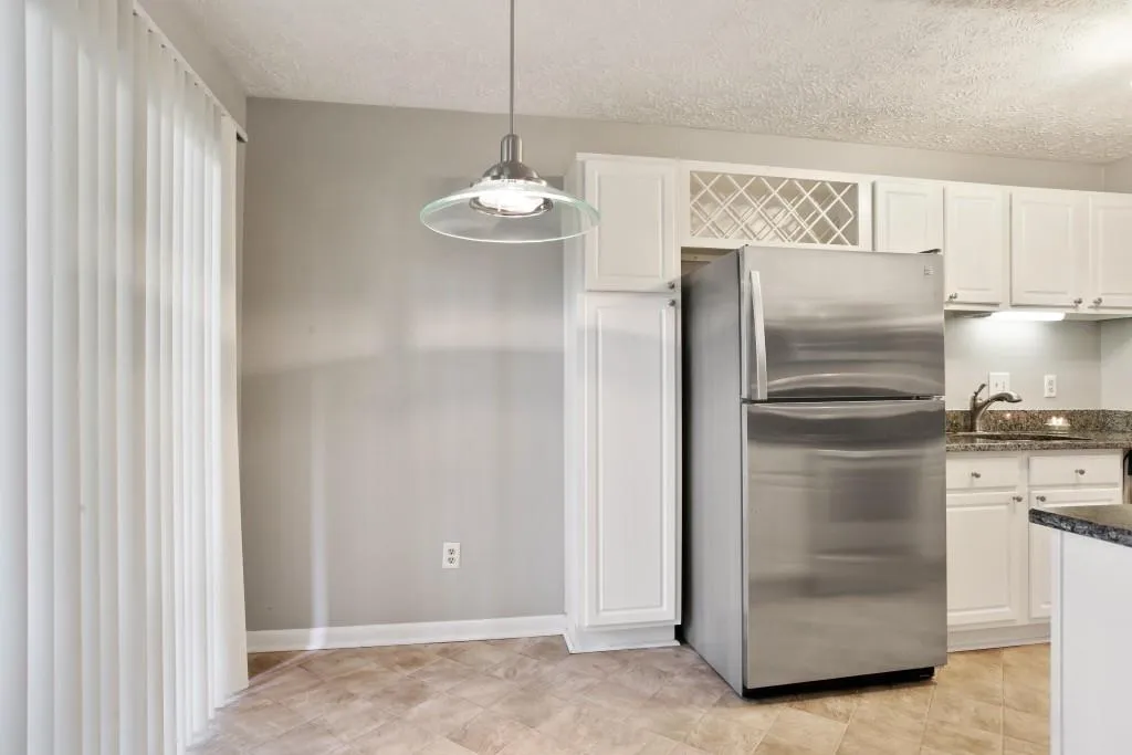 5137 Roswell Road Unit 7, Sandy Springs, Georgia 30342, 2 Bedrooms Bedrooms, ,2 BathroomsBathrooms,Residential,Sold,5137 Roswell Road Unit 7,5929338