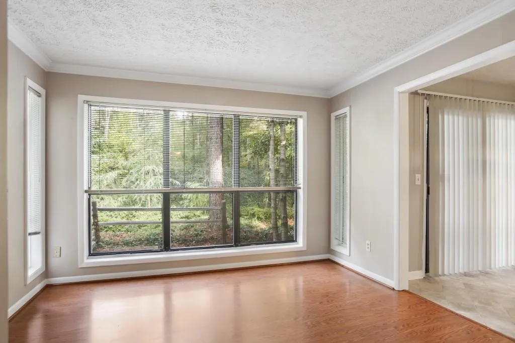 5137 Roswell Road Unit 7, Sandy Springs, Georgia 30342, 2 Bedrooms Bedrooms, ,2 BathroomsBathrooms,Residential,Sold,5137 Roswell Road Unit 7,5929338