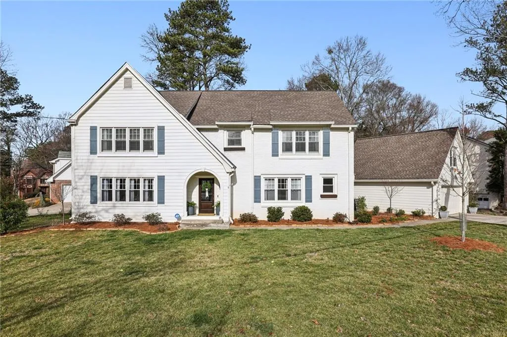 6785 Hunters Trace Circle, Atlanta, Georgia 30328, 5 Bedrooms Bedrooms, ,3 BathroomsBathrooms,Residential,Sold,6785 Hunters Trace Circle,7526161