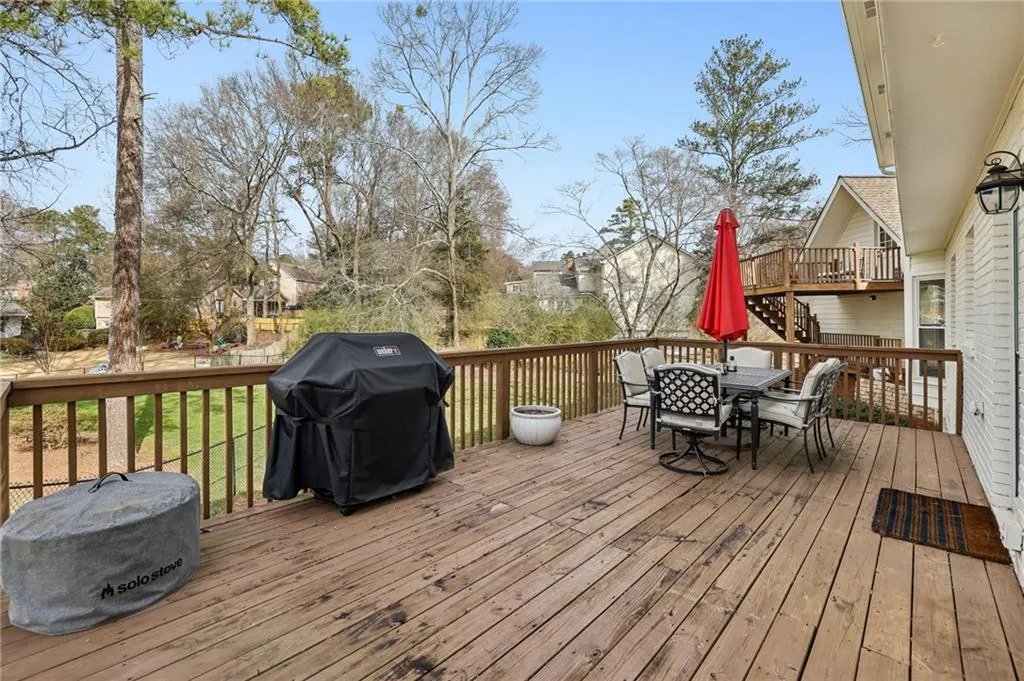 6785 Hunters Trace Circle, Atlanta, Georgia 30328, 5 Bedrooms Bedrooms, ,3 BathroomsBathrooms,Residential,Sold,6785 Hunters Trace Circle,7526161