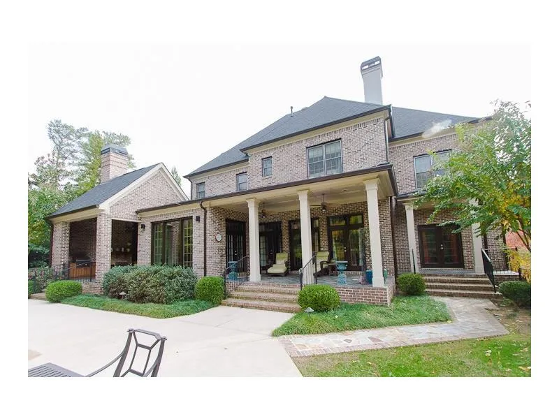 15 Brookside Walk Ne, Atlanta, Georgia 30342, 5 Bedrooms Bedrooms, ,6 BathroomsBathrooms,Residential,Sold,15 Brookside Walk Ne,5650382