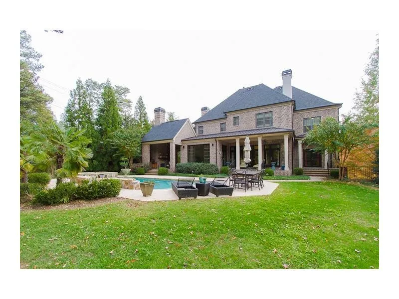 15 Brookside Walk Ne, Atlanta, Georgia 30342, 5 Bedrooms Bedrooms, ,6 BathroomsBathrooms,Residential,Sold,15 Brookside Walk Ne,5650382