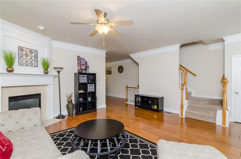 626 Pember Point, Sandy Springs, Georgia 30350, 3 Bedrooms Bedrooms, ,3 BathroomsBathrooms,Residential,Sold,626 Pember Point,5901238