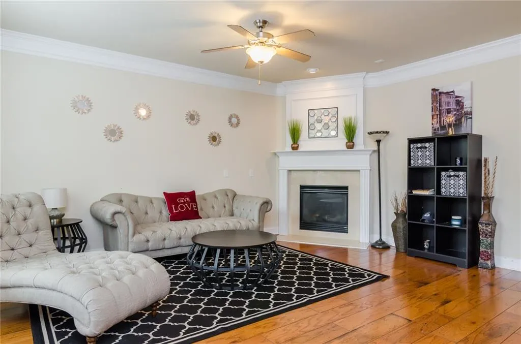 626 Pember Point, Sandy Springs, Georgia 30350, 3 Bedrooms Bedrooms, ,3 BathroomsBathrooms,Residential,Sold,626 Pember Point,5901238