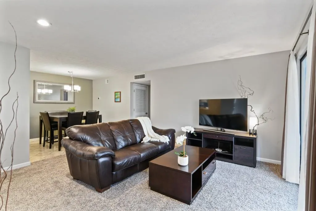 1310 Woodcliff Drive, Sandy Springs, Georgia 30350, 1 Bedroom Bedrooms, ,1 BathroomBathrooms,Residential,Sold,1310 Woodcliff Drive,7021125