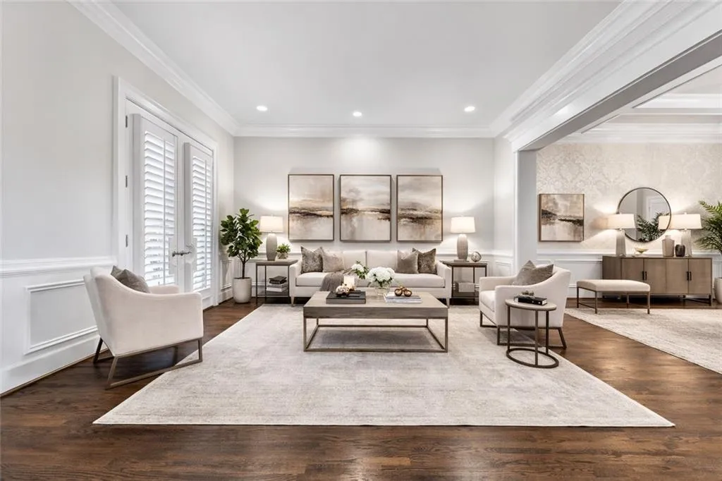 Virtually staged version of the same room.