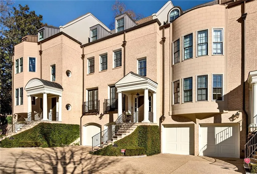 92 Old Ivy Road Ne Unit 7, Atlanta, Georgia 30342, 4 Bedrooms Bedrooms, 0 ,4 BathroomsBathrooms,Residential,For Sale,92 Old Ivy Road Ne Unit 7,7708312