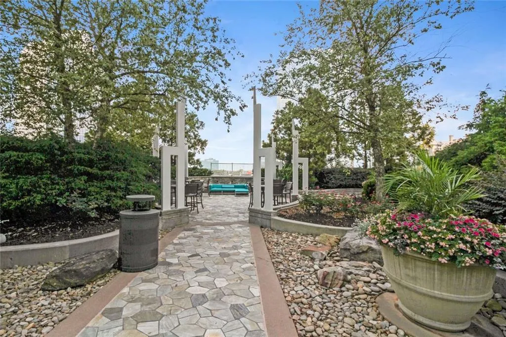 3324 Peachtree Road Ne Unit 3016, Atlanta, Georgia 30326, 1 Bedroom Bedrooms, ,1 BathroomBathrooms,Residential,For Sale,3324 Peachtree Road Ne Unit 3016,7611590