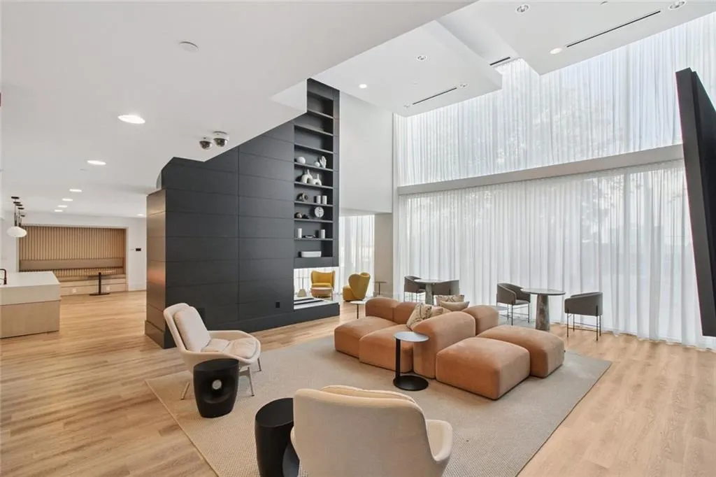 3324 Peachtree Road Ne Unit 3016, Atlanta, Georgia 30326, 1 Bedroom Bedrooms, ,1 BathroomBathrooms,Residential,For Sale,3324 Peachtree Road Ne Unit 3016,7611590