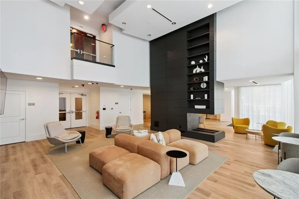 3324 Peachtree Road Ne Unit 3016, Atlanta, Georgia 30326, 1 Bedroom Bedrooms, ,1 BathroomBathrooms,Residential,For Sale,3324 Peachtree Road Ne Unit 3016,7611590