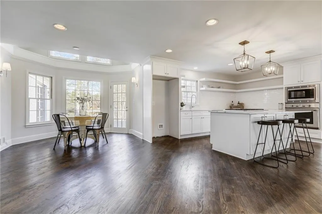 8160 Habersham Waters Road, Sandy Springs, Georgia 30350, 5 Bedrooms Bedrooms, ,5 BathroomsBathrooms,Residential,Sold,8160 Habersham Waters Road,6706980