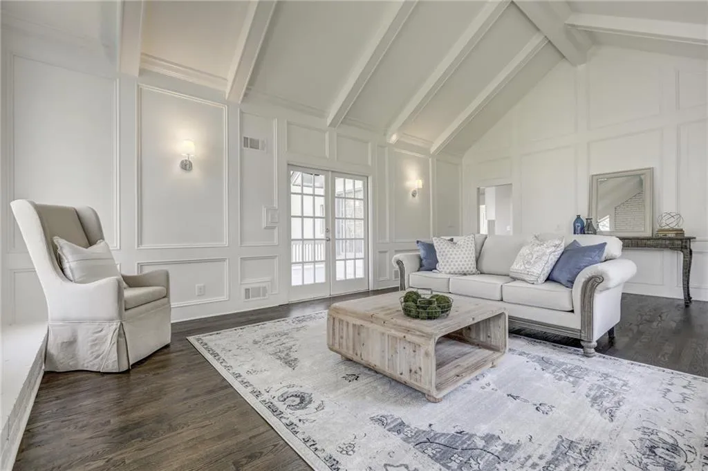 8160 Habersham Waters Road, Sandy Springs, Georgia 30350, 5 Bedrooms Bedrooms, ,5 BathroomsBathrooms,Residential,Sold,8160 Habersham Waters Road,6706980