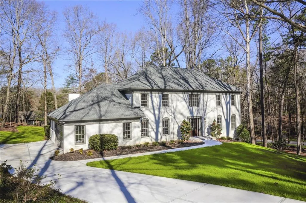8160 Habersham Waters Road, Sandy Springs, Georgia 30350, 5 Bedrooms Bedrooms, ,5 BathroomsBathrooms,Residential,Sold,8160 Habersham Waters Road,6706980