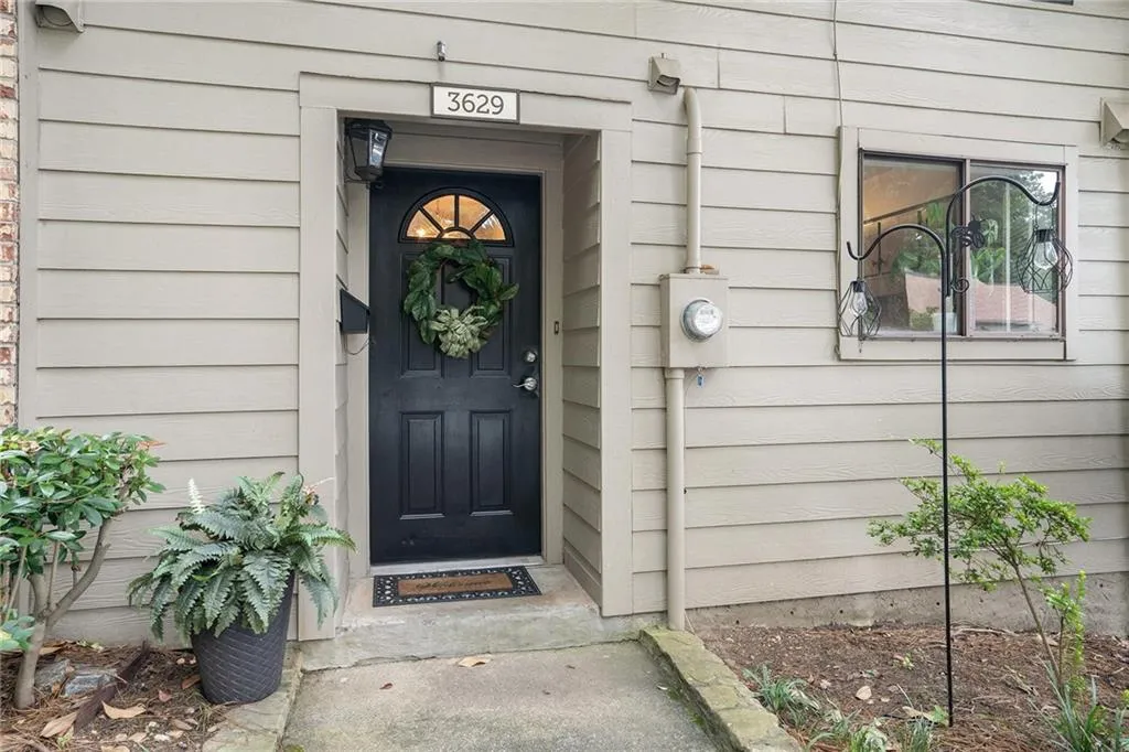 3629 Stonewall Court Se, Atlanta, Georgia 30339, 2 Bedrooms Bedrooms, ,1 BathroomBathrooms,Residential,For Sale,3629 Stonewall Court Se,7626961