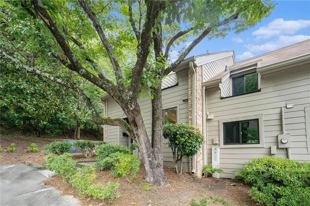 3629 Stonewall Court Se, Atlanta, Georgia 30339, 2 Bedrooms Bedrooms, ,1 BathroomBathrooms,Residential,For Sale,3629 Stonewall Court Se,7626961