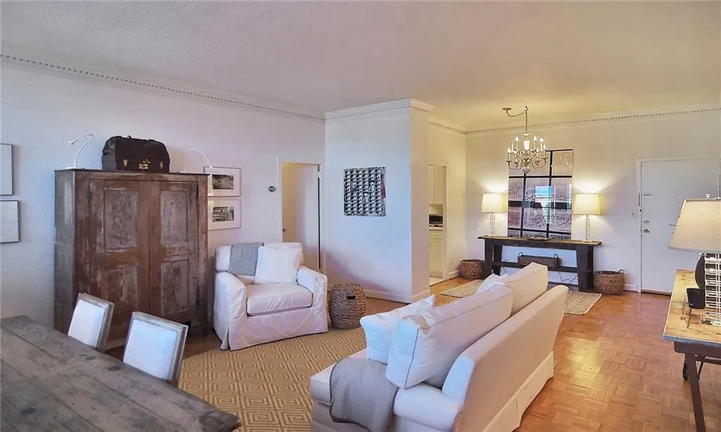 3060 Pharr Court Unit 504, Atlanta, Georgia 30305, 2 Bedrooms Bedrooms, ,1 BathroomBathrooms,Residential,Sold,3060 Pharr Court Unit 504,5591658