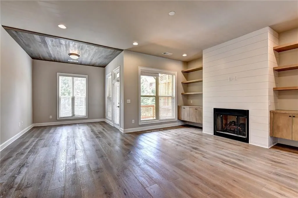 4345 Parkside Place, Atlanta, Georgia 30342, 3 Bedrooms Bedrooms, ,3 BathroomsBathrooms,Residential,Sold,4345 Parkside Place,6085521