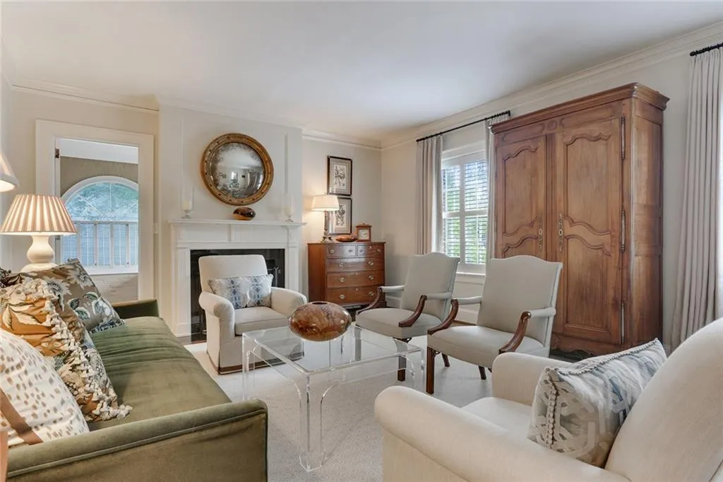345 Woodward Way Nw, Atlanta, Georgia 30305, 4 Bedrooms Bedrooms, ,3 BathroomsBathrooms,Residential,Sold,345 Woodward Way Nw,5756161