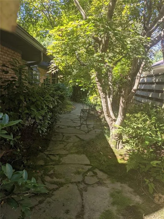 240 Halah Circle, Sandy Springs, Georgia 30328, 3 Bedrooms Bedrooms, ,3 BathroomsBathrooms,Residential,Sold,240 Halah Circle,6953364 240 Halah Circle, Sandy Springs, Georgia 30328, 3 Bedrooms Bedrooms, ,3 BathroomsBathrooms,Residential,Sold,240 Halah Circle,6953364