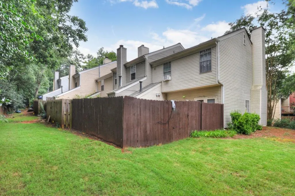 201 Wedgewood Way Unit 201, Sandy Springs, Georgia 30350, 2 Bedrooms Bedrooms, ,2 BathroomsBathrooms,Residential,Sold,201 Wedgewood Way Unit 201,5886294