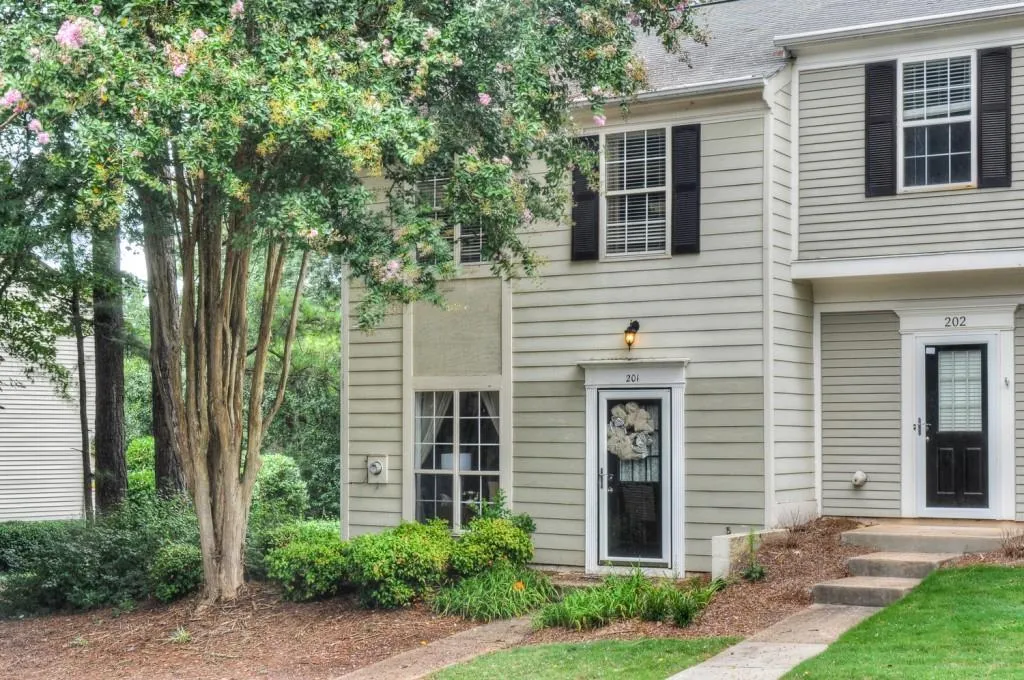 201 Wedgewood Way Unit 201, Sandy Springs, Georgia 30350, 2 Bedrooms Bedrooms, ,2 BathroomsBathrooms,Residential,Sold,201 Wedgewood Way Unit 201,5886294