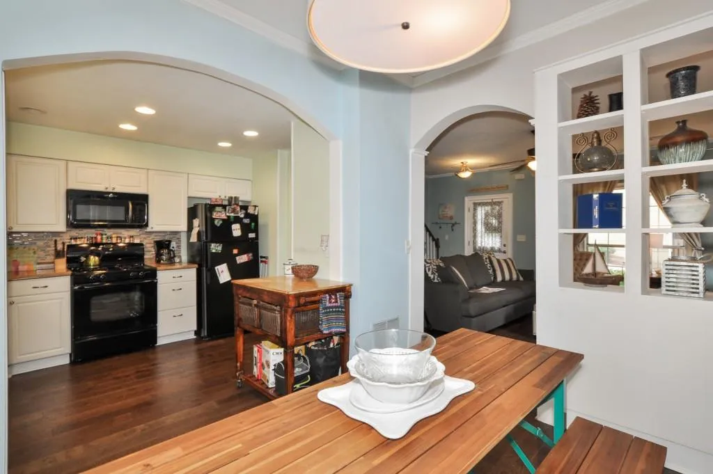 201 Wedgewood Way Unit 201, Sandy Springs, Georgia 30350, 2 Bedrooms Bedrooms, ,2 BathroomsBathrooms,Residential,Sold,201 Wedgewood Way Unit 201,5886294