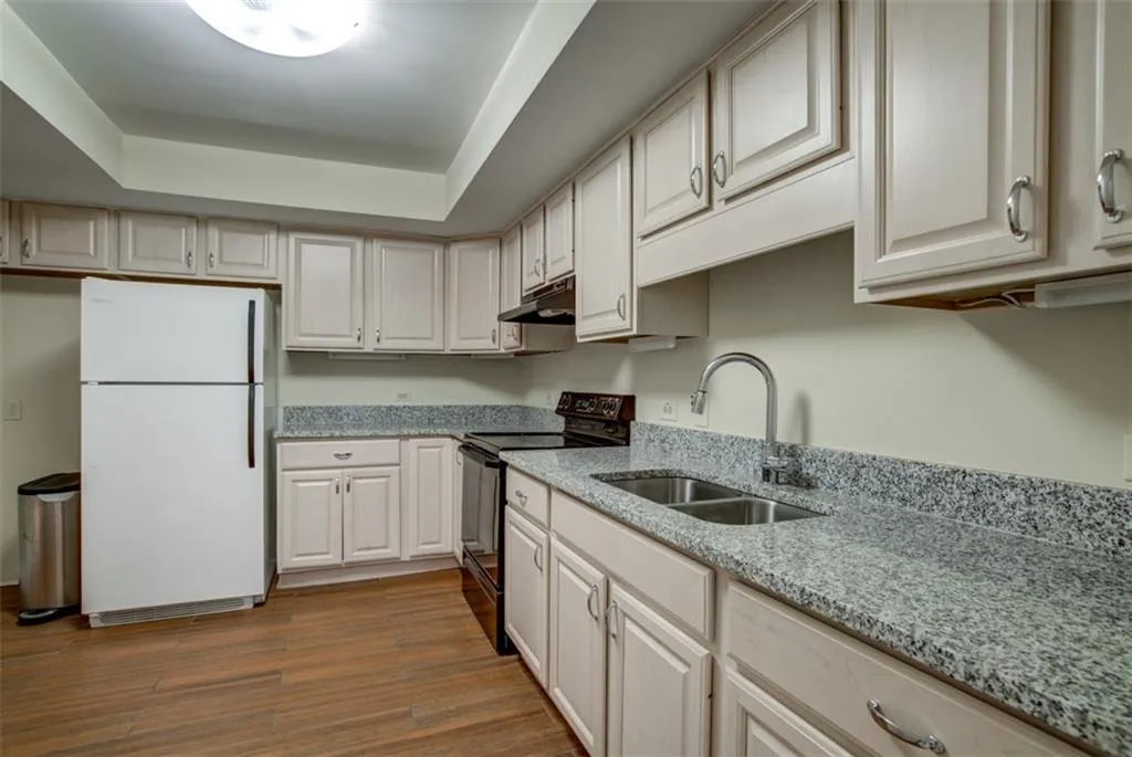 5295 Woodridge Forest Trail, Sandy Springs, Georgia 30327, 5 Bedrooms Bedrooms, ,5 BathroomsBathrooms,Residential,Sold,5295 Woodridge Forest Trail,6559983