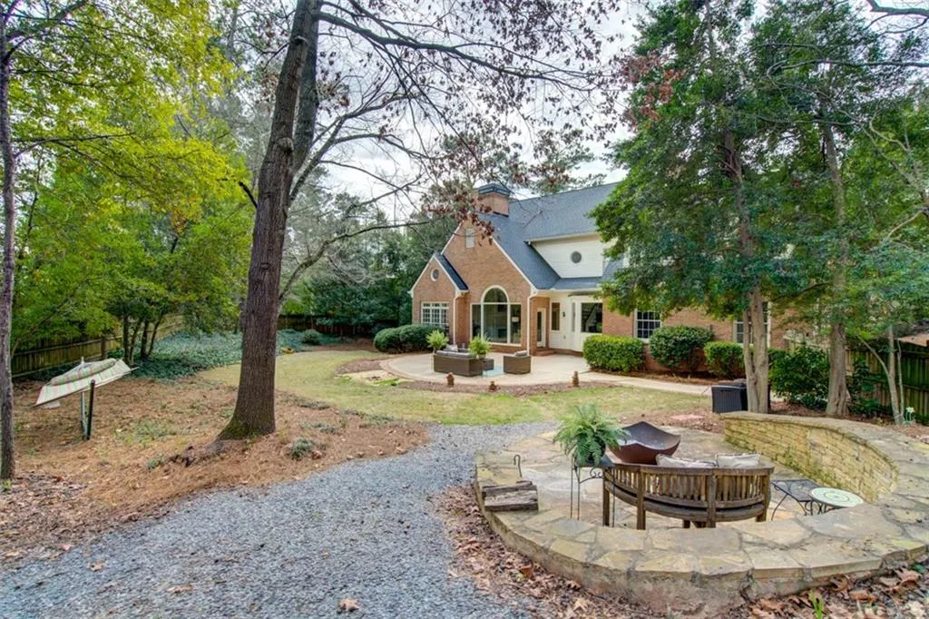5295 Woodridge Forest Trail, Sandy Springs, Georgia 30327, 5 Bedrooms Bedrooms, ,5 BathroomsBathrooms,Residential,Sold,5295 Woodridge Forest Trail,6559983