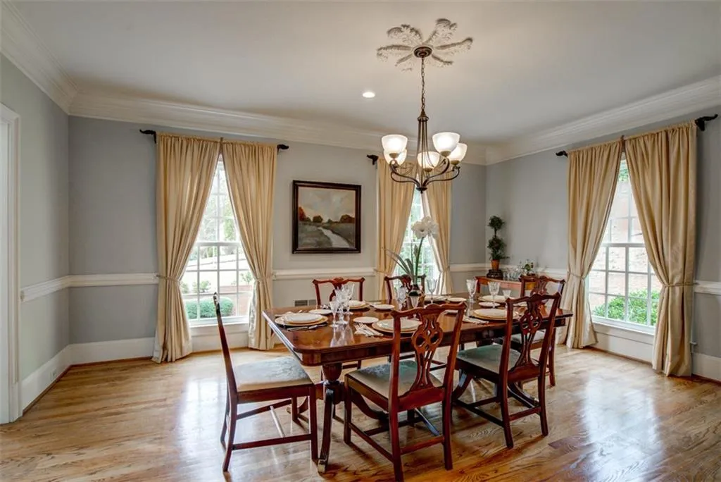 5295 Woodridge Forest Trail, Sandy Springs, Georgia 30327, 5 Bedrooms Bedrooms, ,5 BathroomsBathrooms,Residential,Sold,5295 Woodridge Forest Trail,6559983