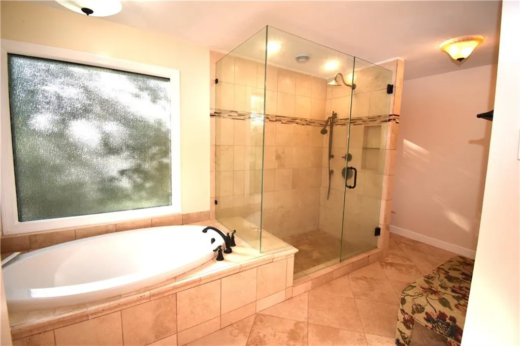7700 Wickley Way, Atlanta, Georgia 30350, 4 Bedrooms Bedrooms, ,3 BathroomsBathrooms,Residential,For Sale,7700 Wickley Way,7648711