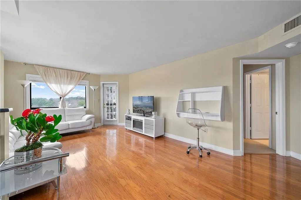 795 Hammond Drive Unit 1008, Atlanta, Georgia 30328, 1 Bedroom Bedrooms, ,1 BathroomBathrooms,Residential,Sold,795 Hammond Drive Unit 1008,6687028