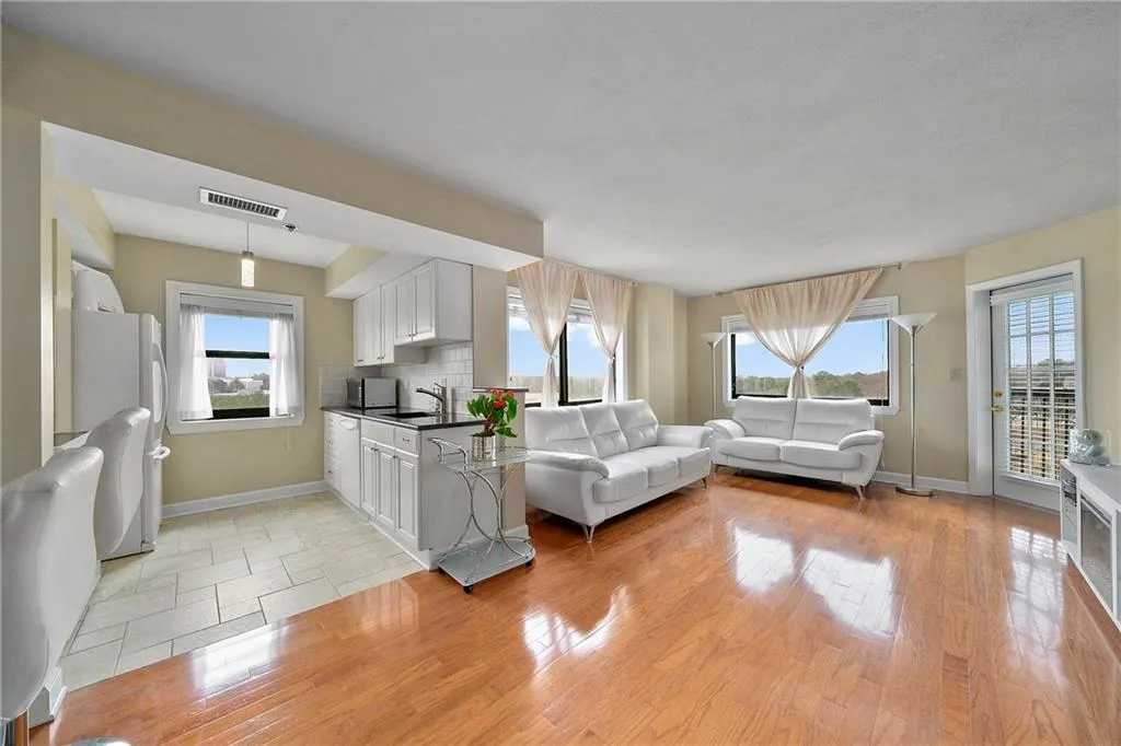 795 Hammond Drive Unit 1008, Atlanta, Georgia 30328, 1 Bedroom Bedrooms, ,1 BathroomBathrooms,Residential,Sold,795 Hammond Drive Unit 1008,6687028