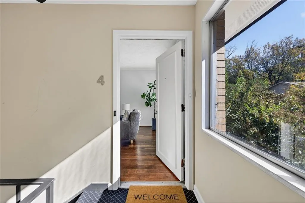 100 Biscayne Drive Nw Unit E4, Atlanta, Georgia 30309, 1 Bedroom Bedrooms, ,1 BathroomBathrooms,Residential,For Sale,100 Biscayne Drive Nw Unit E4,7670612 100 Biscayne Drive Nw Unit E4, Atlanta, Georgia 30309, 1 Bedroom Bedrooms, ,1 BathroomBathrooms,Residential,For Sale,100 Biscayne Drive Nw Unit E4,7670612