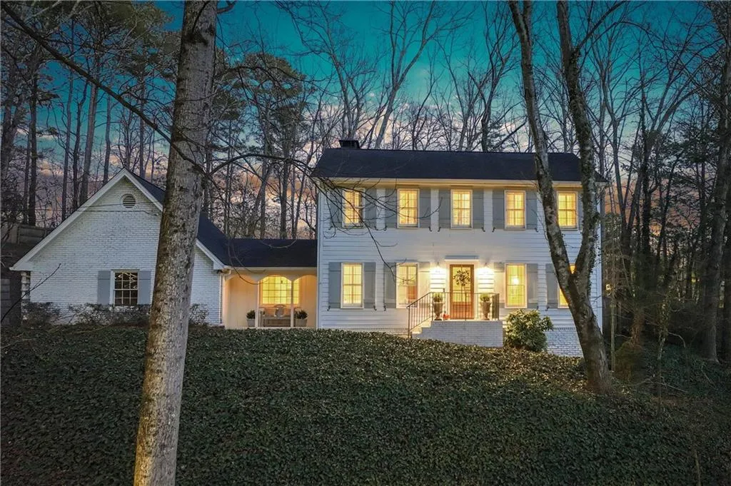 365 Earlston Drive, Atlanta, Georgia 30328, 4 Bedrooms Bedrooms, ,3 BathroomsBathrooms,Residential,Sold,365 Earlston Drive,7719783