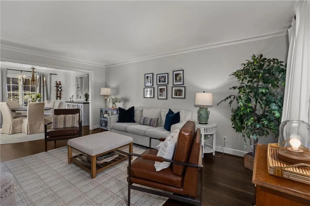 365 Earlston Drive, Atlanta, Georgia 30328, 4 Bedrooms Bedrooms, ,3 BathroomsBathrooms,Residential,Sold,365 Earlston Drive,7719783