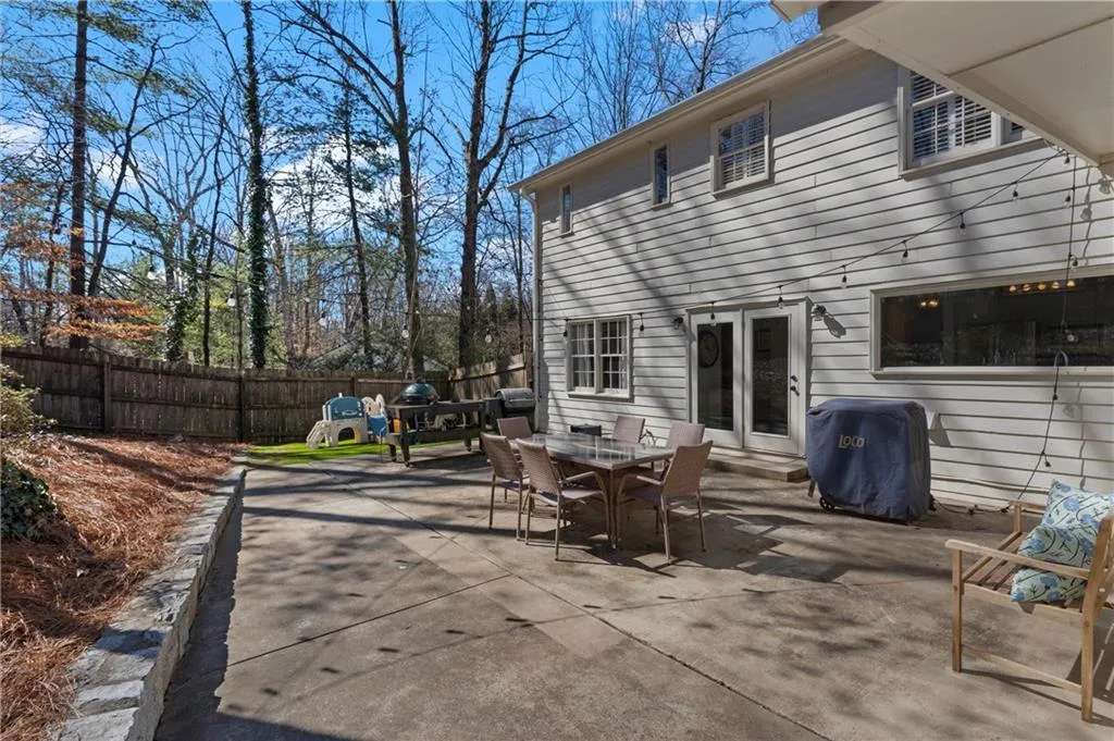 365 Earlston Drive, Atlanta, Georgia 30328, 4 Bedrooms Bedrooms, ,3 BathroomsBathrooms,Residential,Sold,365 Earlston Drive,7719783