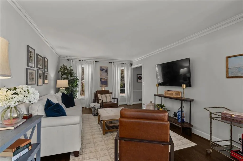 365 Earlston Drive, Atlanta, Georgia 30328, 4 Bedrooms Bedrooms, ,3 BathroomsBathrooms,Residential,Sold,365 Earlston Drive,7719783