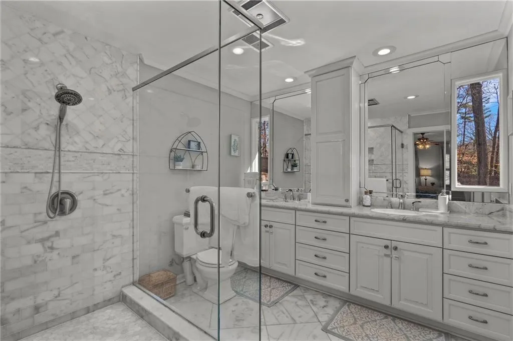 365 Earlston Drive, Atlanta, Georgia 30328, 4 Bedrooms Bedrooms, ,3 BathroomsBathrooms,Residential,Sold,365 Earlston Drive,7719783