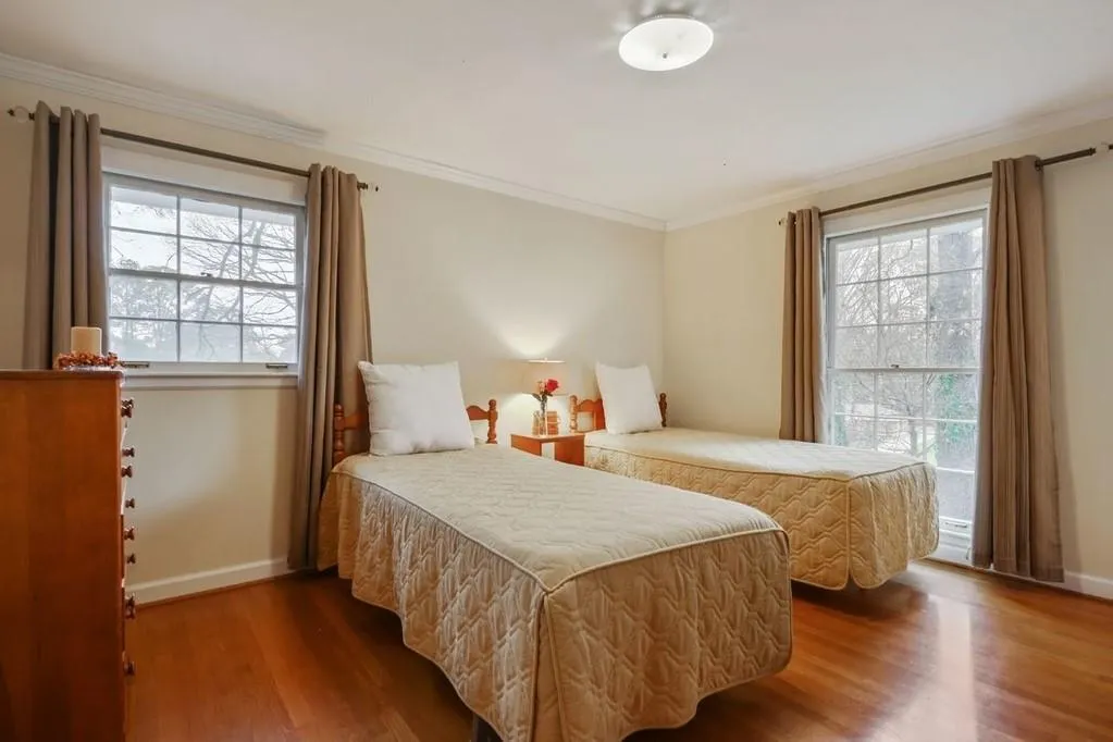 440 Riverside Parkway Nw, Sandy Springs, Georgia 30328, 3 Bedrooms Bedrooms, ,3 BathroomsBathrooms,Residential,Sold,440 Riverside Parkway Nw,6667661