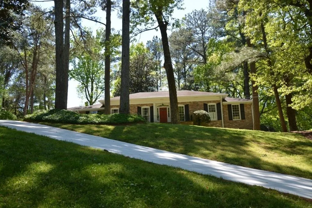 440 Riverside Parkway Nw, Sandy Springs, Georgia 30328, 3 Bedrooms Bedrooms, ,3 BathroomsBathrooms,Residential,Sold,440 Riverside Parkway Nw,6667661