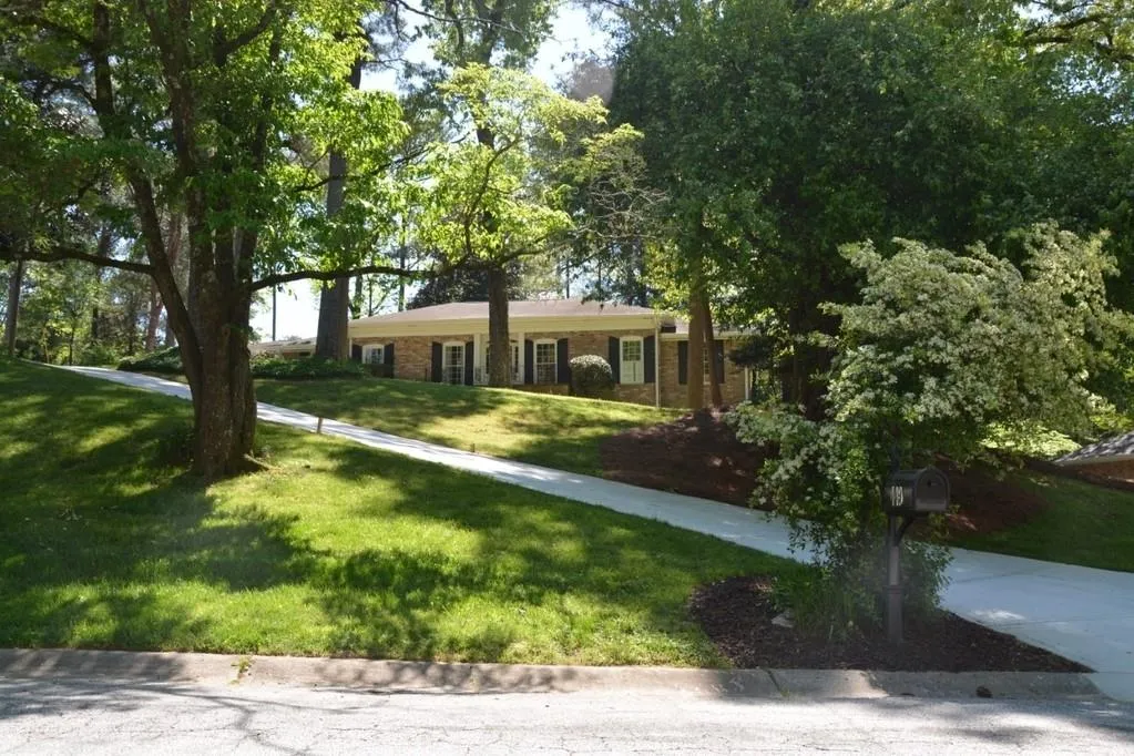 440 Riverside Parkway Nw, Sandy Springs, Georgia 30328, 3 Bedrooms Bedrooms, ,3 BathroomsBathrooms,Residential,Sold,440 Riverside Parkway Nw,6667661