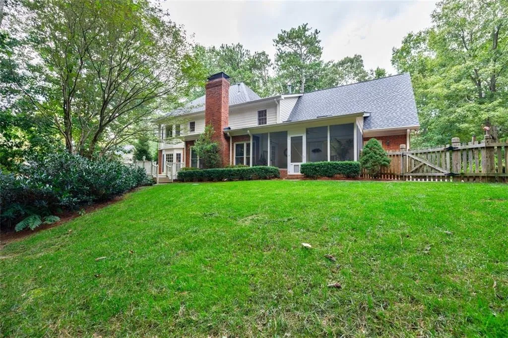 1585 Bakers Glen Drive, Sandy Springs, Georgia 30350, 5 Bedrooms Bedrooms, ,5 BathroomsBathrooms,Residential,Sold,1585 Bakers Glen Drive,7273251