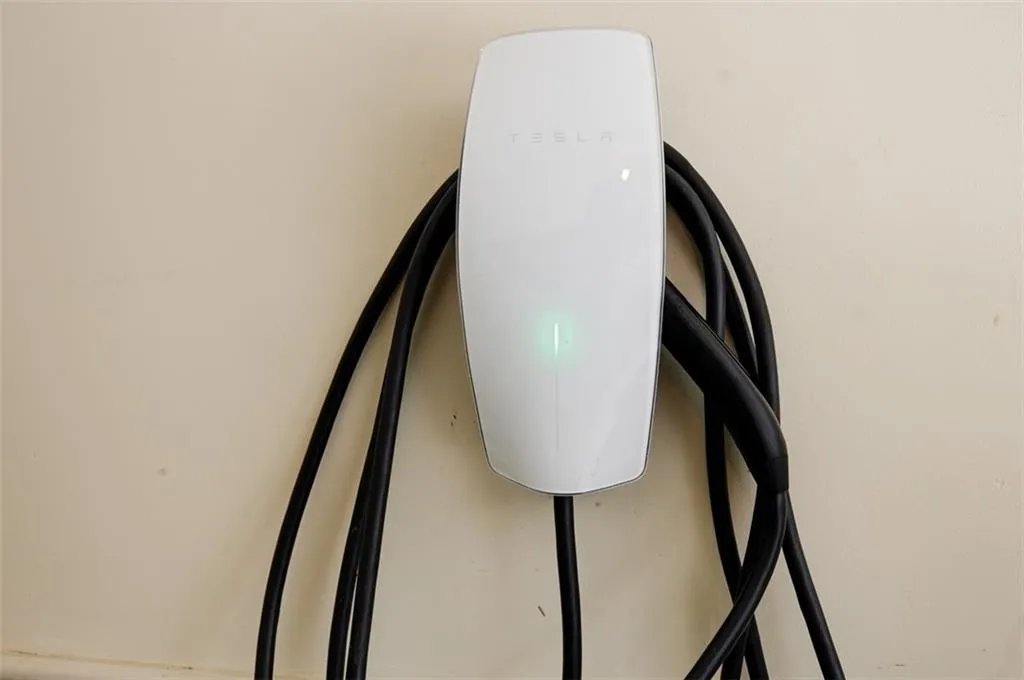 1585 Bakers Glen Drive, Sandy Springs, Georgia 30350, 5 Bedrooms Bedrooms, ,5 BathroomsBathrooms,Residential,Sold,1585 Bakers Glen Drive,7273251