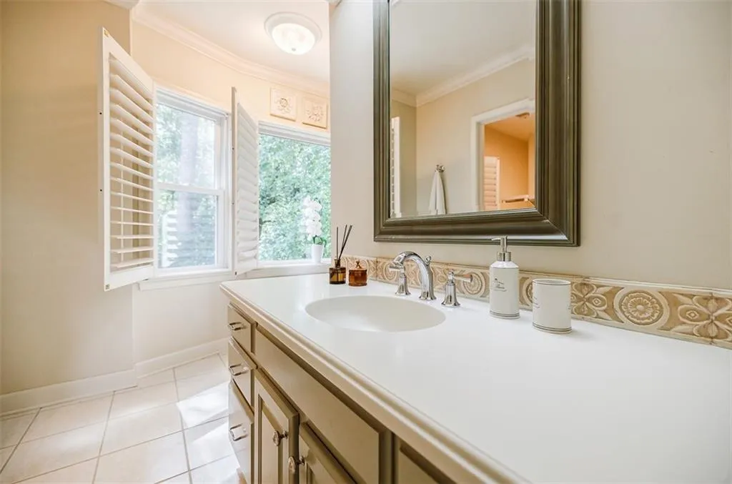 1585 Bakers Glen Drive, Sandy Springs, Georgia 30350, 5 Bedrooms Bedrooms, ,5 BathroomsBathrooms,Residential,Sold,1585 Bakers Glen Drive,7273251